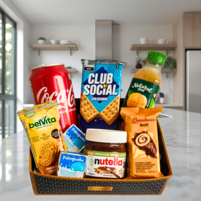 cesta de café da manhã luxo com cesta preta com dourado, inclui nutella, queijo polenguinho, suco, bolo bauducco e outros